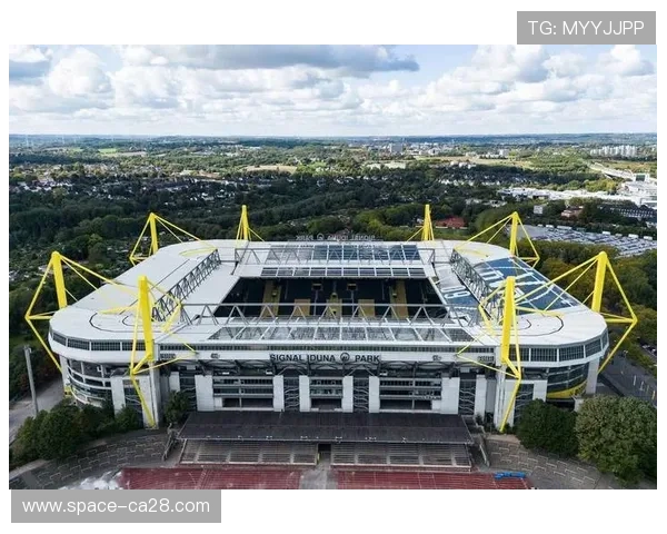 多特蒙德主场伊杜纳信号公园场均上座率接近满员